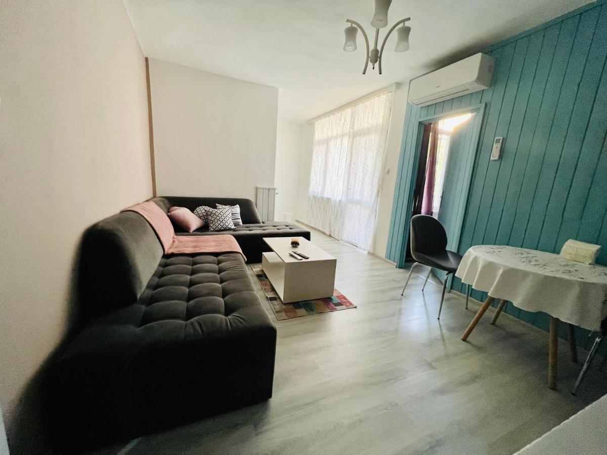 Midtown Apartment Кырджали Экстерьер фото